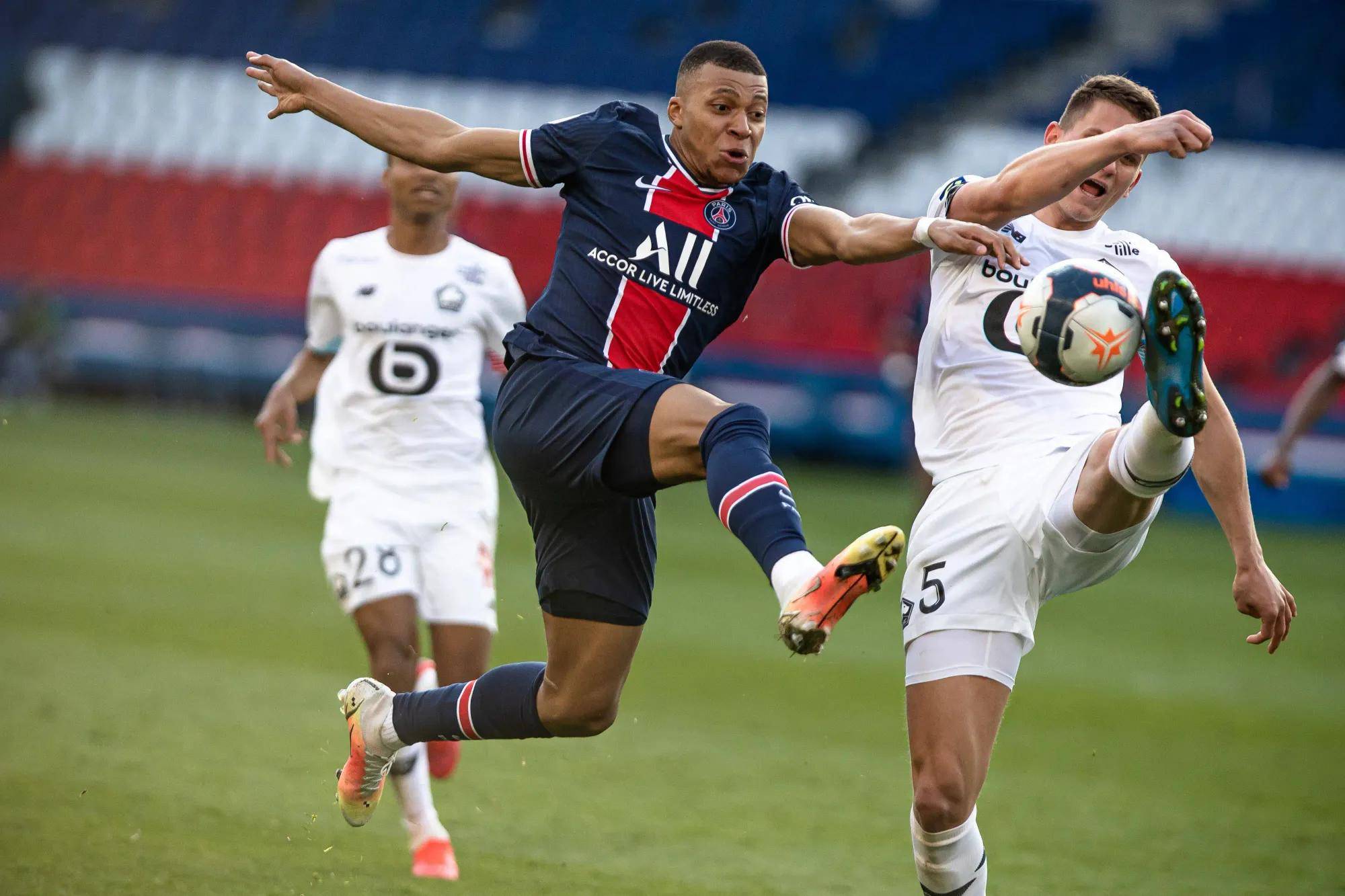 巴黎圣日耳曼队客场胜利，保持不败记录，势不可挡的简单介绍