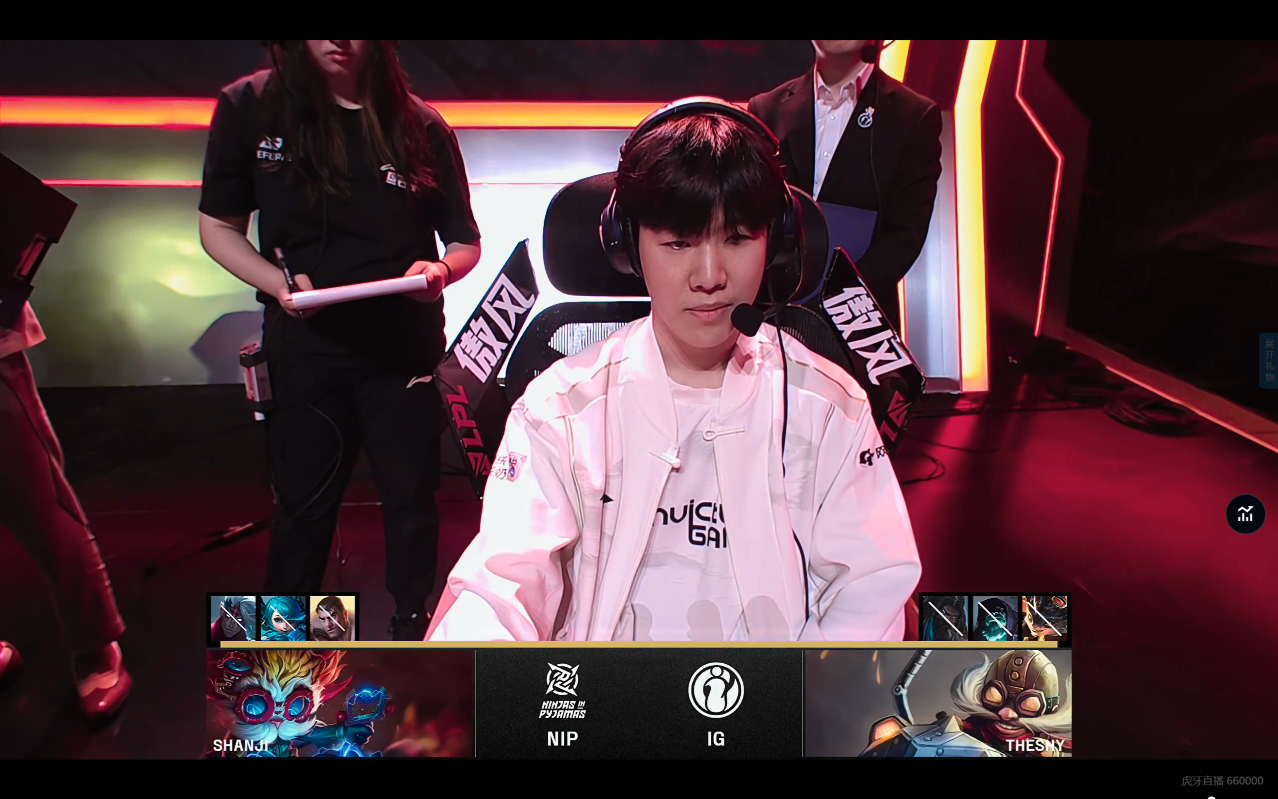 IG力克FLY,Knight打出惊人五杀峡谷大战成都决赛之夜,成为赛场最大亮点 IG力克FLY,Knight打出惊人五杀峡谷大战成都决赛之夜,成为赛场最大亮点