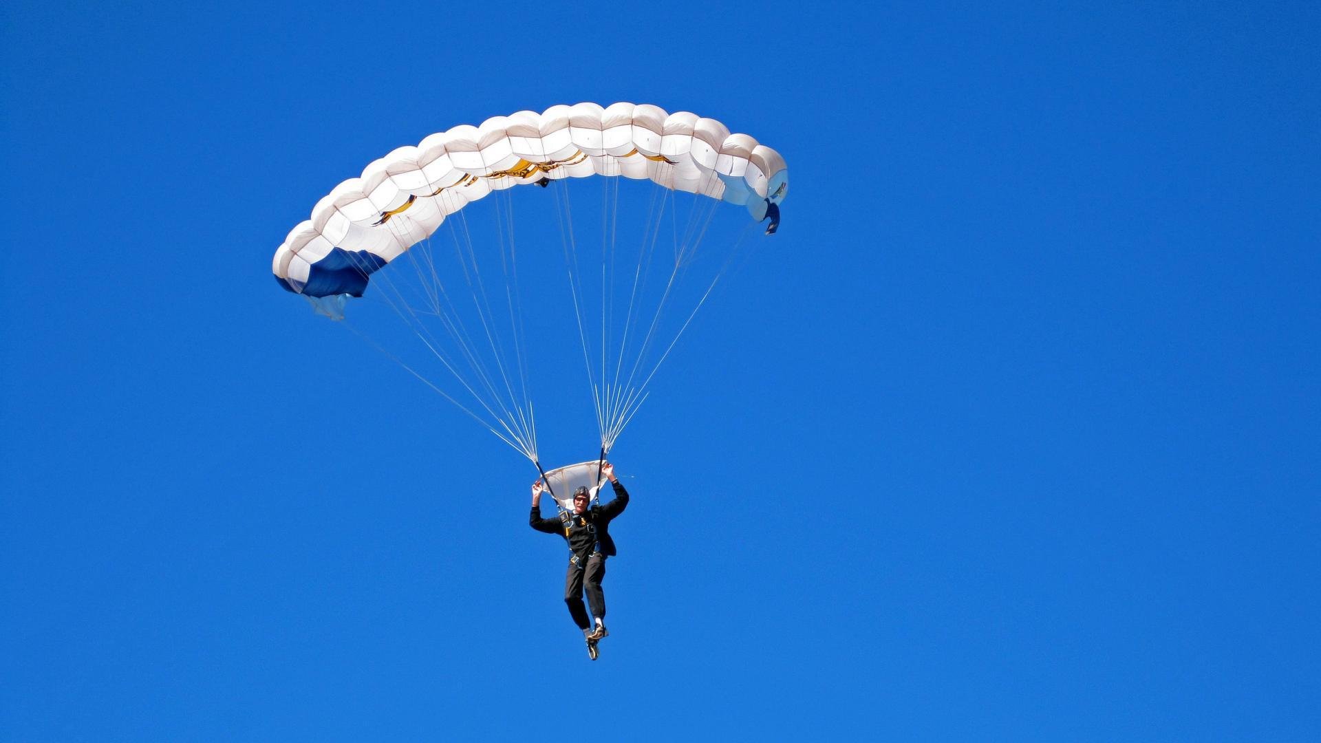 当内马尔在F1式「年度争冠之夜」上演单骑绝杀