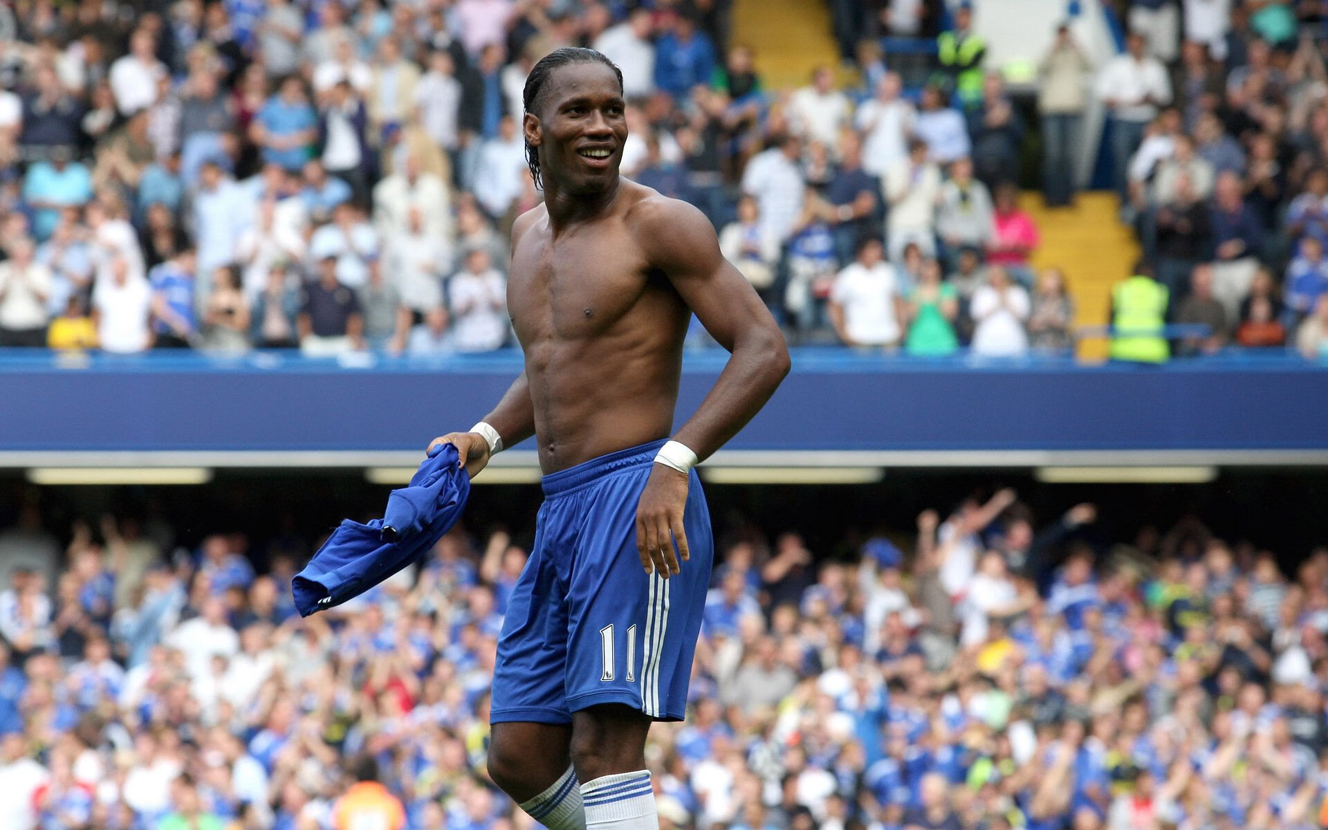 中场魔术师卡马文加，以一己之力扭转战局，丹麦青年军团队协作完胜国米